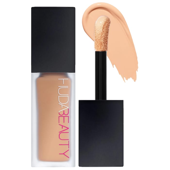 Huda Beauty Easy Blur Concealer