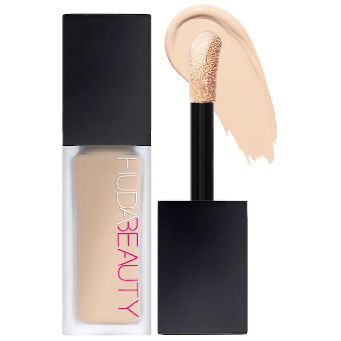 Huda Beauty Easy Blur Concealer