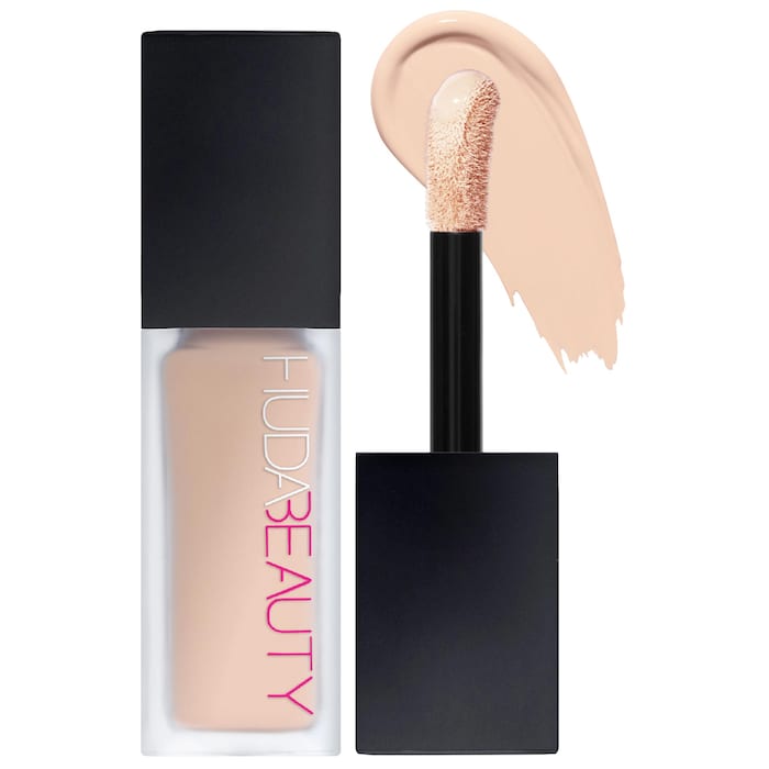 Huda Beauty Easy Blur Concealer