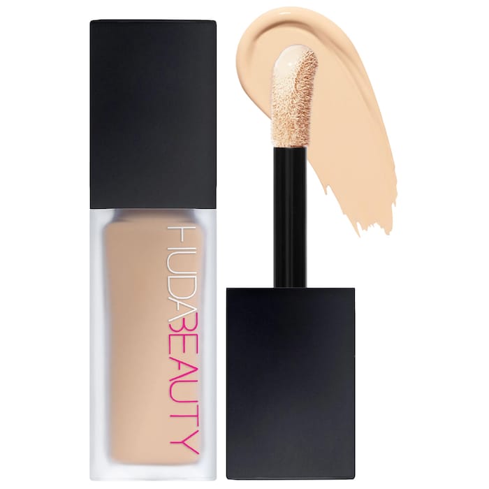 Huda Beauty Easy Blur Concealer