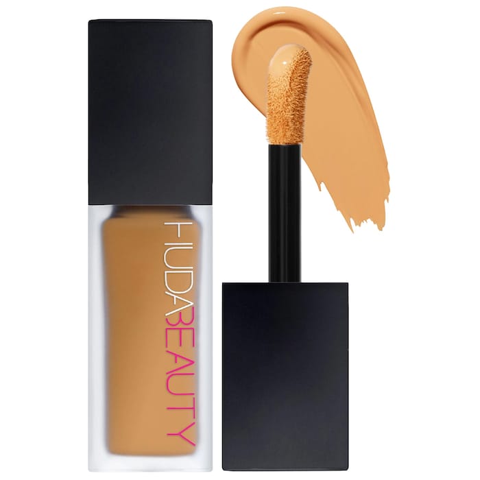 Huda Beauty Easy Blur Concealer