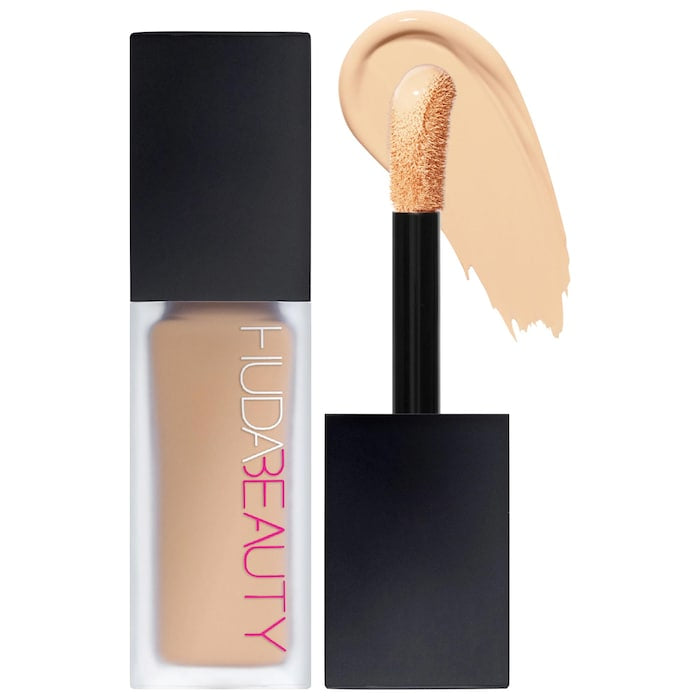 Huda Beauty Easy Blur Concealer